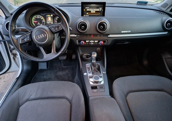 Audi A3 cena 69999 przebieg: 72310, rok produkcji 2017 z Leszno małe 254